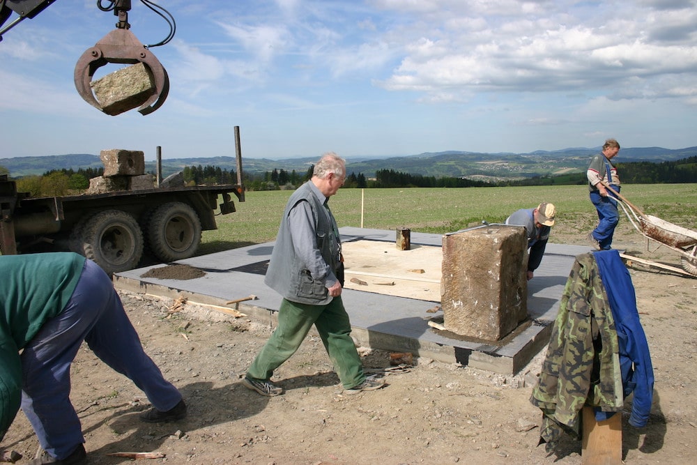 Položení prvního kamene